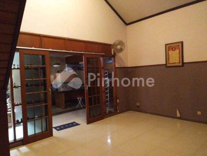 dijual rumah siap pakai di perumahan antilope - 4