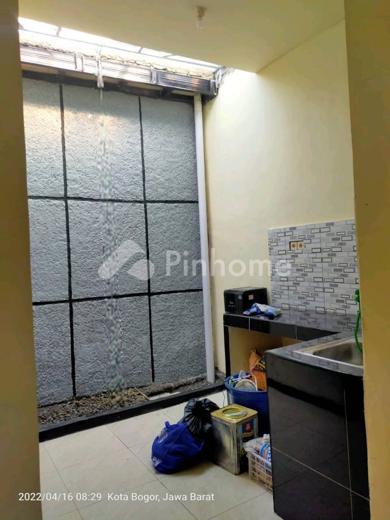 dijual rumah   bangunan baru 1 5tahun di kedung badak - 6