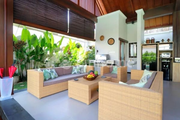 dijual rumah luxury villa modern tropis di ungasan - 1