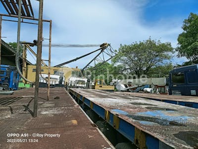 dijual tanah komersial dan gudang lokasi bagus di jl  raya cakung cilincing - 3