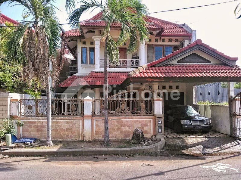 dijual rumah lokasi strategis dekat swalayan di pantai mentari kenjeran - 1