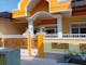 Dijual Rumah Full Renovasi Lokasi Bekasi di Jl.kp.irian - Thumbnail 1