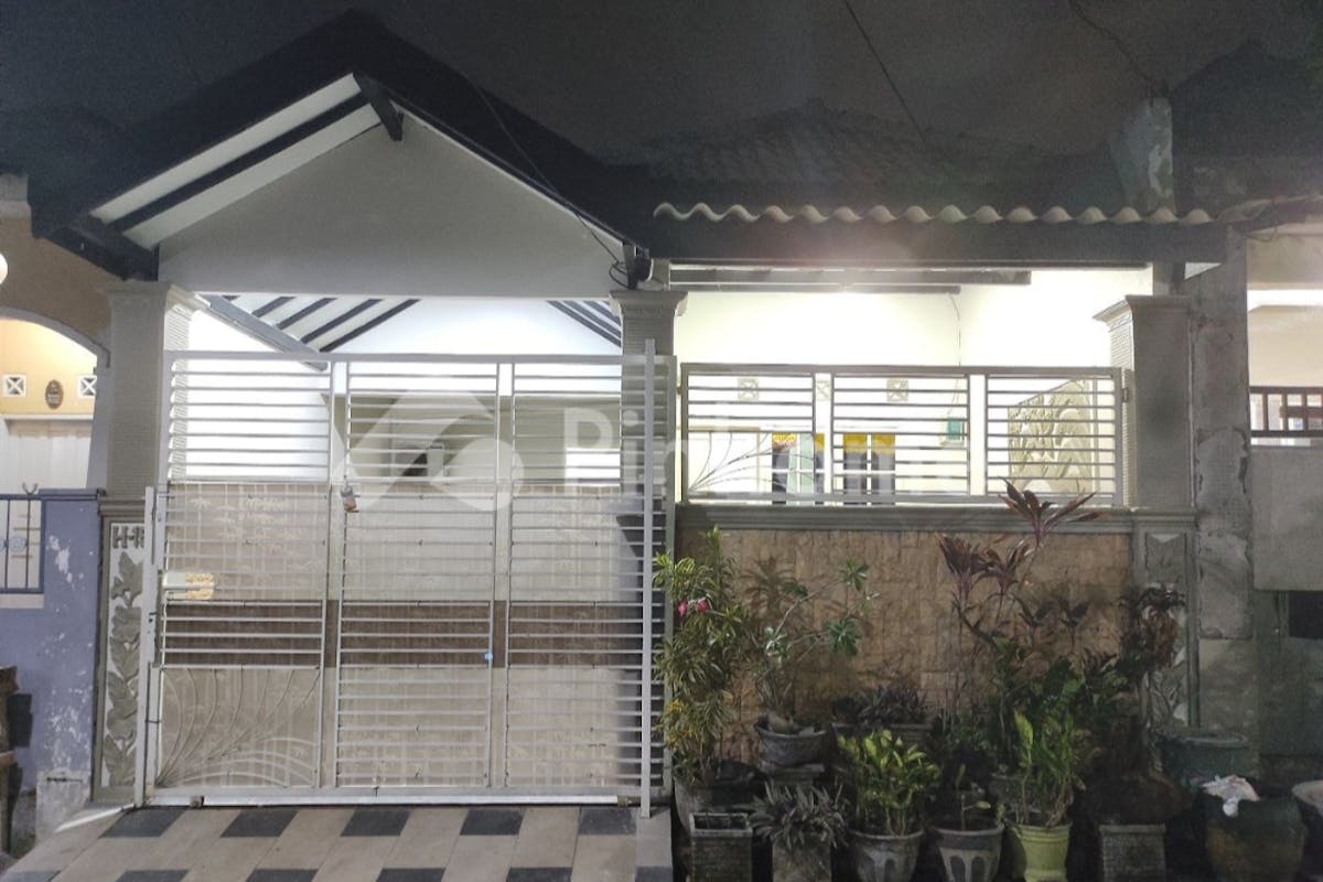 similar property dijual rumah siap huni dekat sekolah di perumahan palem pertiwi  jl  raya hulaan - 1
