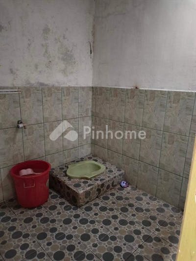 dijual rumah lokasi strategis di antapani  cicadas - 4