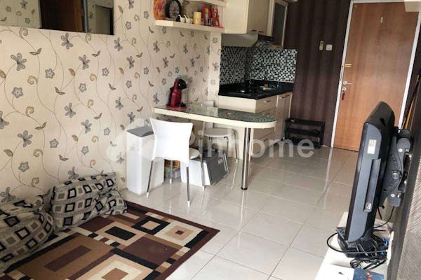 dijual apartemen 2br furnish murah di puncak permai - 1