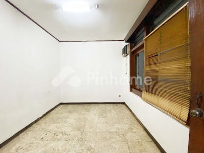 dijual rumah siap pakai cocok utk usaha kantor rumah kos di bendungan hilir - 3