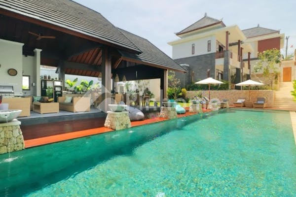 dijual rumah luxury villa modern tropis di ungasan - 6