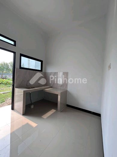 dijual rumah 2kt 60m2 di jl selat halmahera raya  merkasari - 3