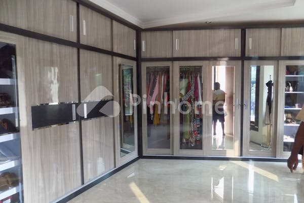 dijual rumah siap pakai dekat area komersil di bukit golf hijau sentul city bogor - 16