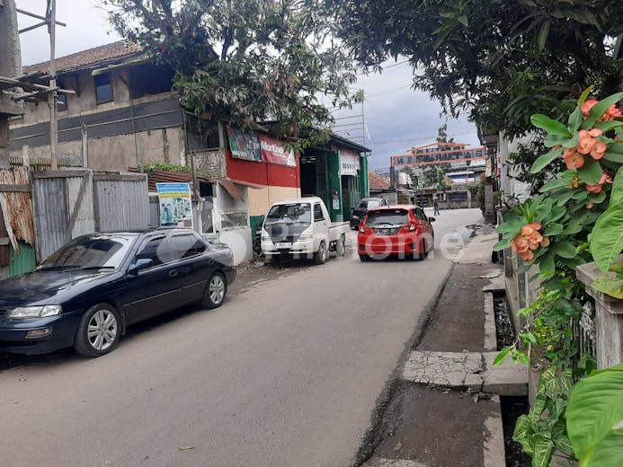 dijual ruko lokasi strategis di bandung di jl  baturaden raya ciwastra - 1