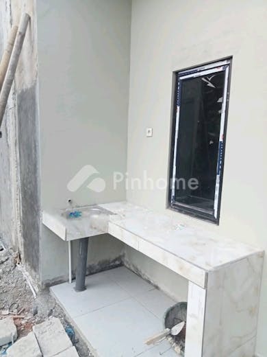 dijual rumah 2 lantai tanpa bi checking syarat mudah di kemanggisan - 3