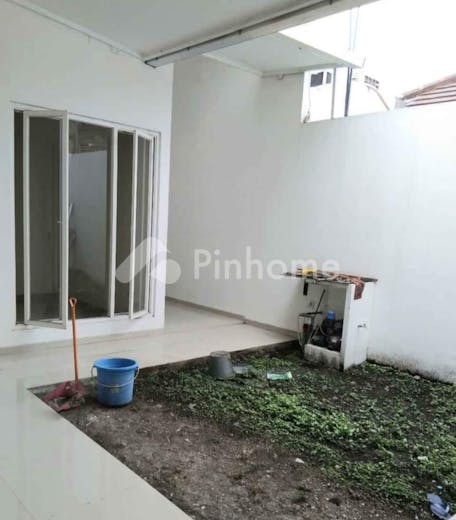 dijual rumah siap huni dekat universitas di alamanda residence - 10