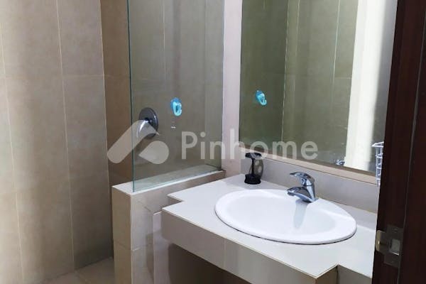 dijual apartemen super strategis di apartemen u residence - 7