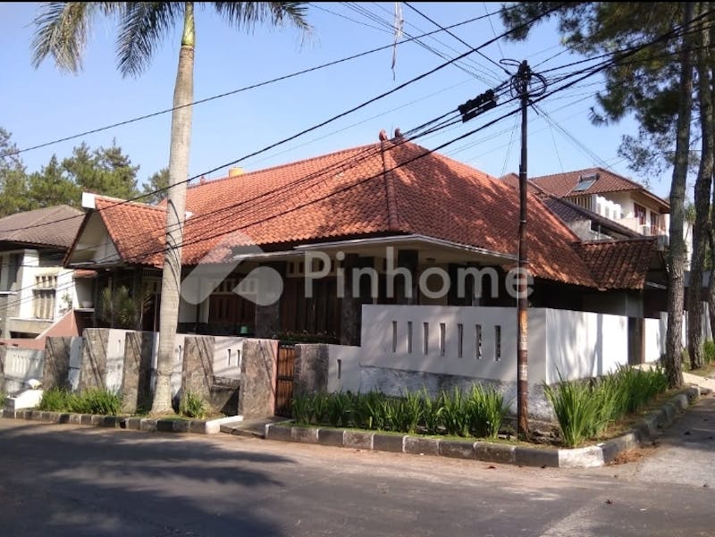 dijual rumah harga terbaik di komplek parahyangan permai - 1