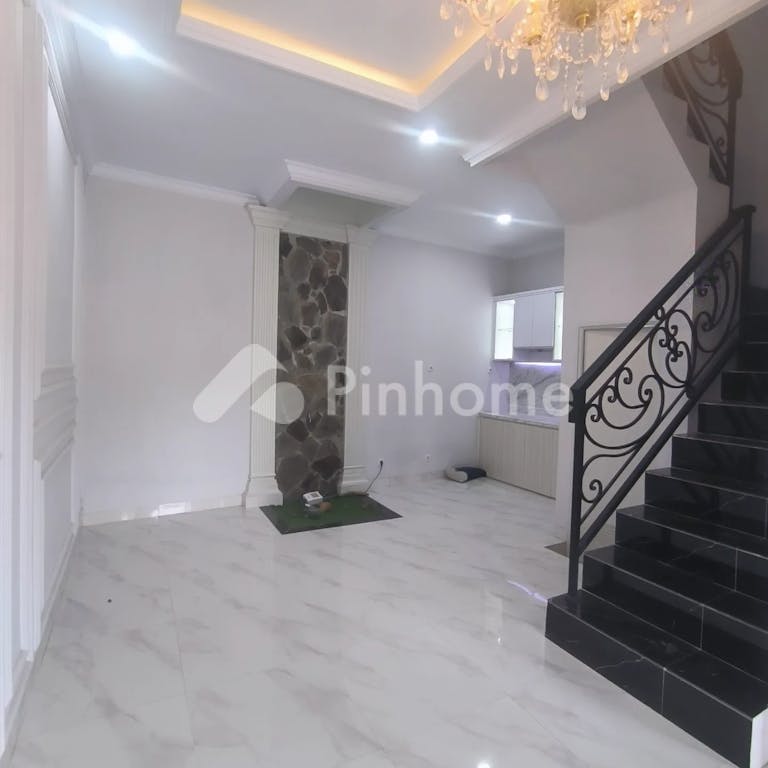 dijual rumah 3kt 61m2 di jalan jagakarsa jakarta selatan - 7