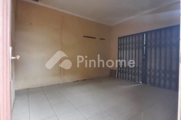 dijual ruko lokasi strategis di jl  irigasi sipon - 3