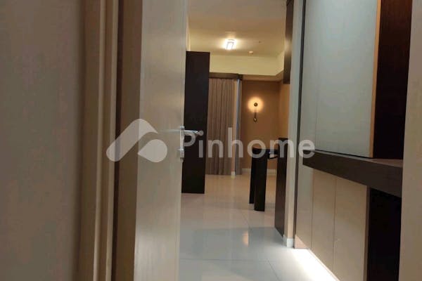 dijual apartemen furnis siap huni strategis di belleview apartemen - 7