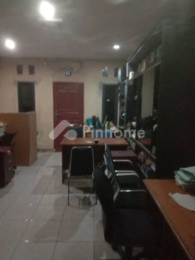 dijual ruko 120m2 di di panjaitan jatinegara - 3