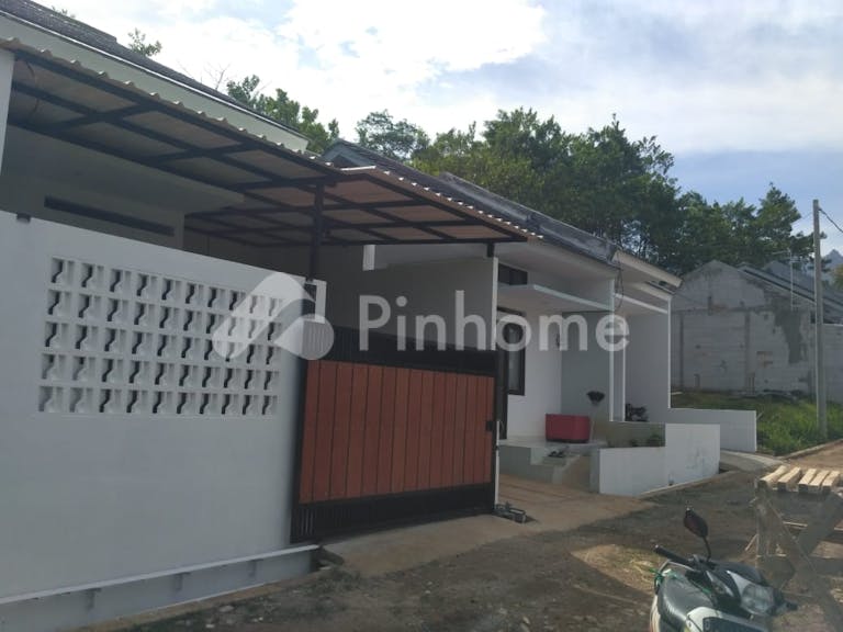 dijual rumah cluster murah spek unggul di jl  cinunuk - 10