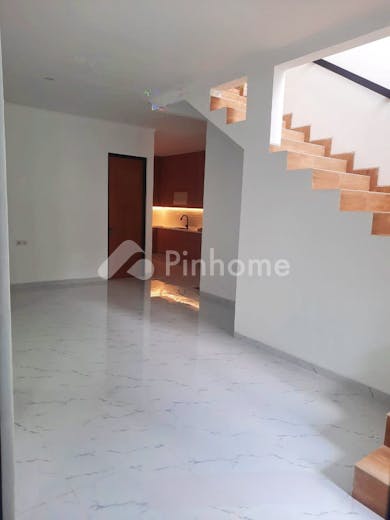 dijual rumah baru semi industrial semi furnish bintaro jaya di pondok aren - 4