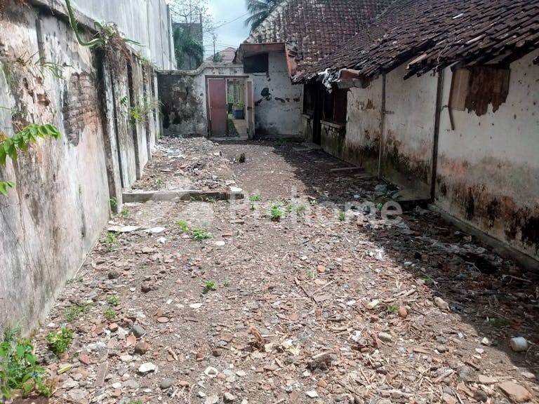 disewakan rumah di pusat kota genteng di jalan mliwis - 16