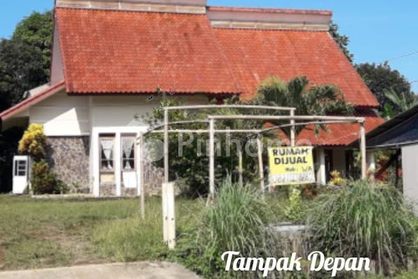 dijual rumah rasa villa asri dan nyaman di jalan raya kapten halim  desa parakan salam  kecamatan pondok salam - 1