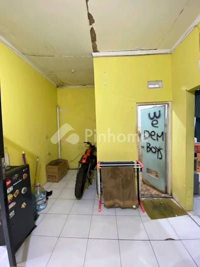 dijual rumah siap huni  sudah full bangunan  lingkungan sudah t di ketileng - 4