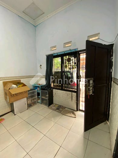 dijual rumah siap huni  sudah full bangunan  lingkungan sudah t di ketileng - 2