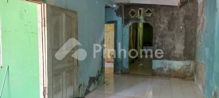 dijual rumah 2 lantai rusak dekat tol serang timur di perum taman krisan - 11