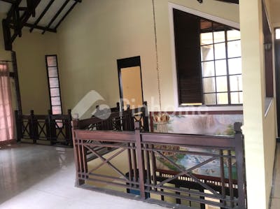 dijual rumah siap huni dekat rs di prapen indah timur surabaya - 2