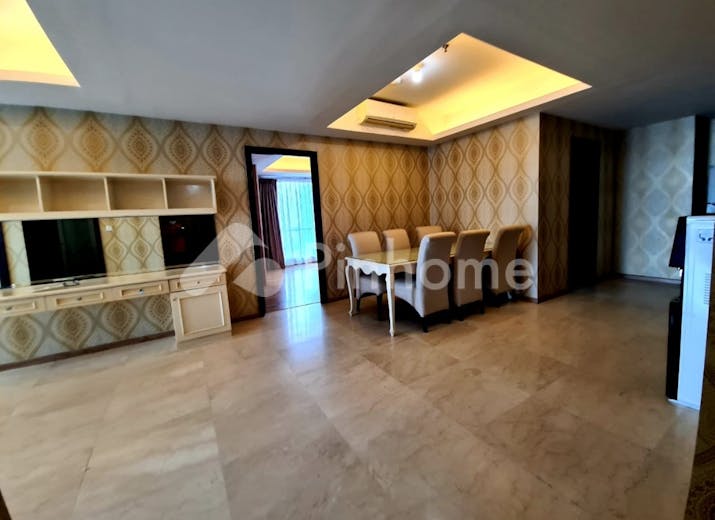 disewakan apartemen siap pakai di casa grande residence - 2