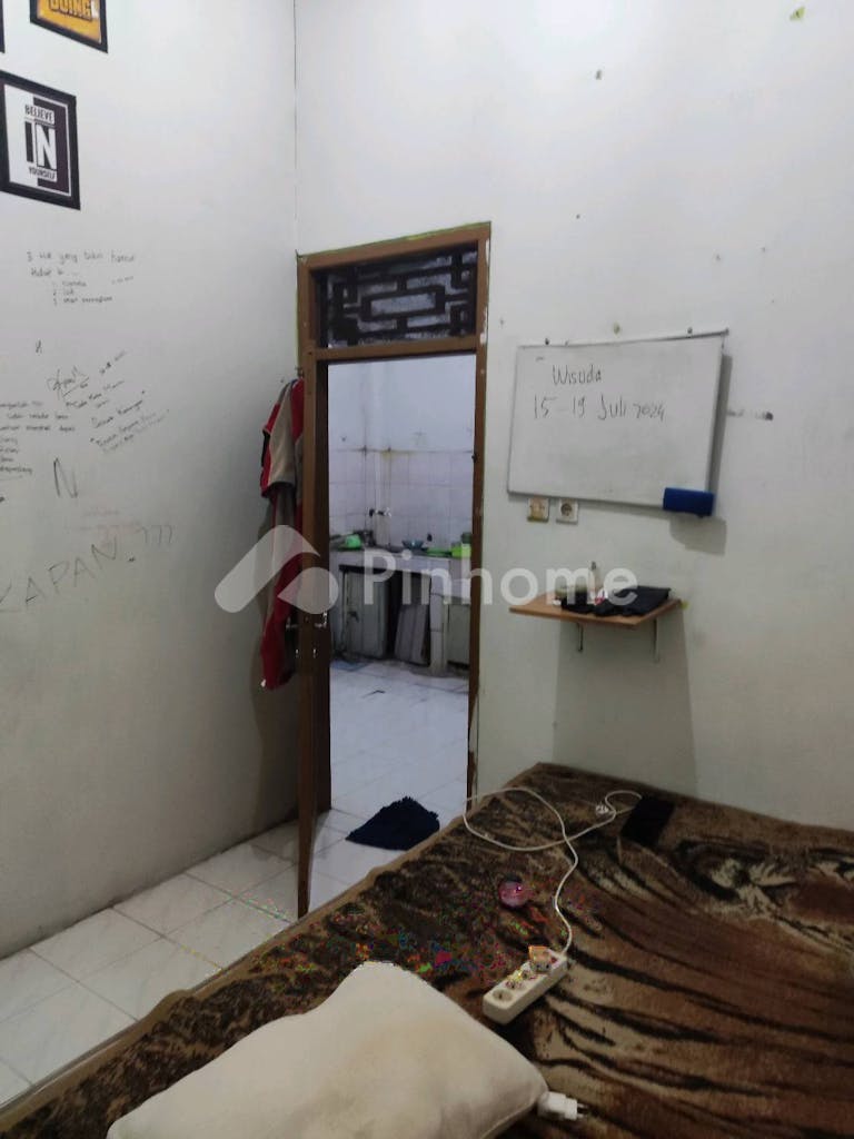 disewakan rumah kontrakan agungpro di perum  sinarbaya indah blok g2 no 14 - 7