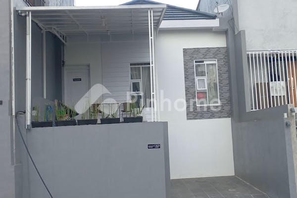 dijual rumah baru lingkungan nyaman di jl  jatihandap  cicaheum  bandung - 1