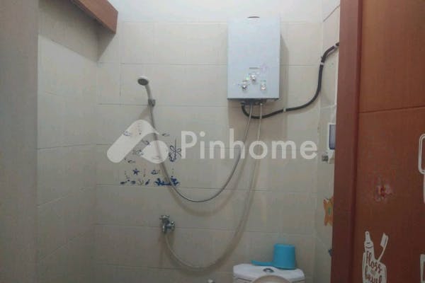 dijual rumah 2kt 98m2 di jl  terusan saluyu 7 cipamokolan rancasari - 7