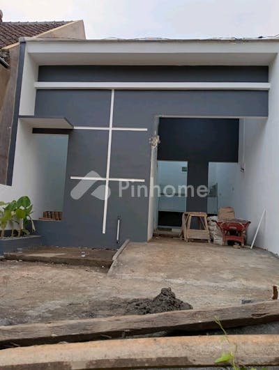 dijual rumah 2kt 42m2 di jl  melati kepanjen malang - 2