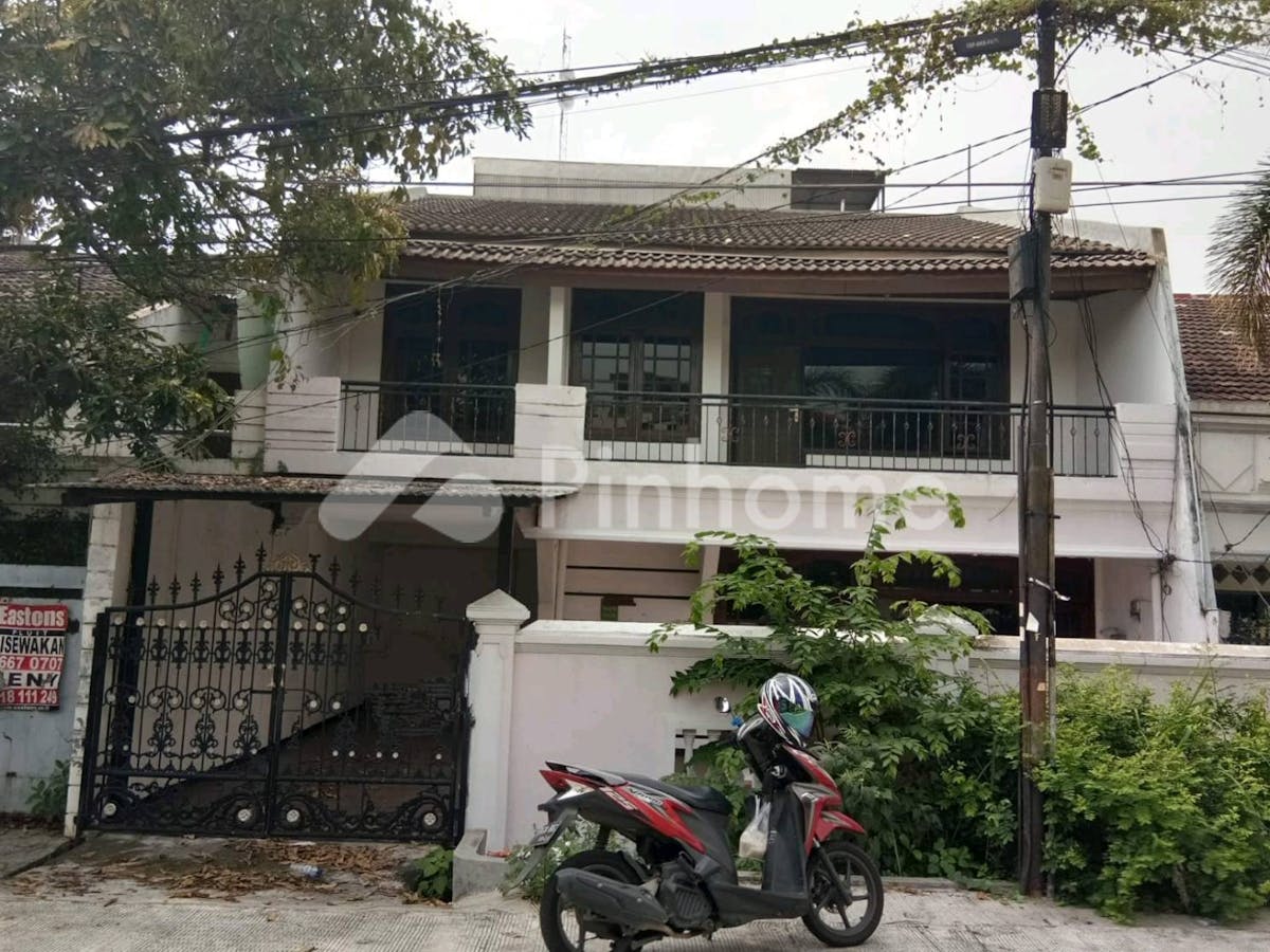 Disewakan Rumah 2 Lantai Siap Huni di Jl. Muara Karang - Gambar 1