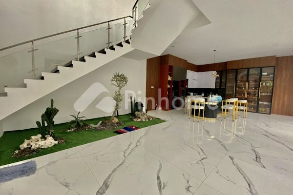 dijual rumah villa mewah 4 lantai full furnished super strategis di denpasar bali di jl  tukad badung - 41