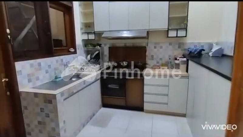 dijual rumah apik dan terawat   di puri indah - 6