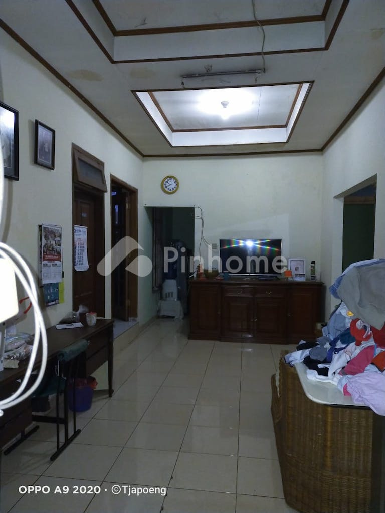 disewakan rumah di kontrakan atau di jual di jln raya pasar kecapi rt02 06 no 129 - 9