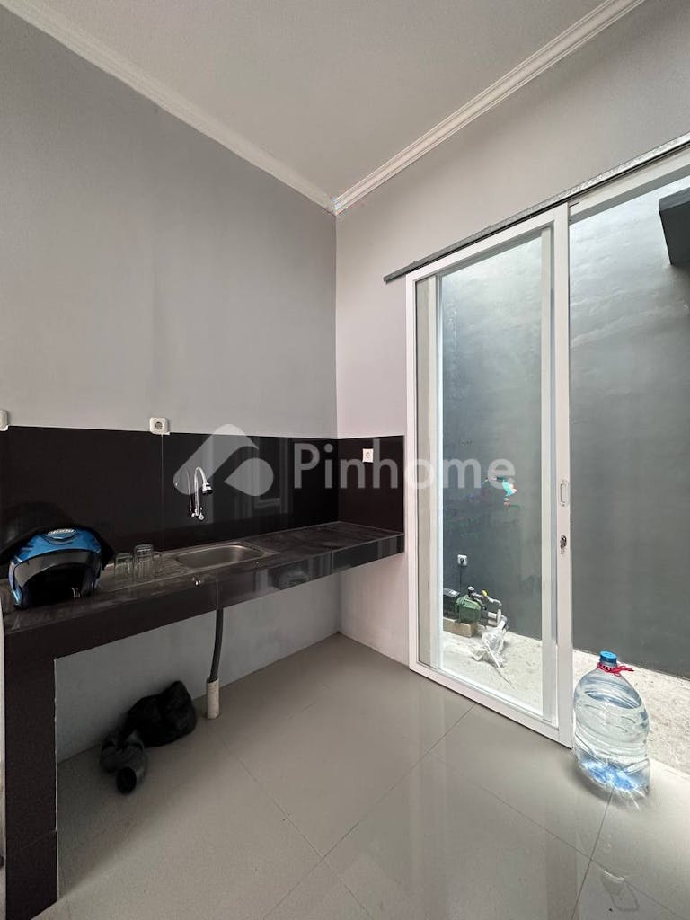 dijual rumah modern minimalis 2 lantai di lenteng agung - 7