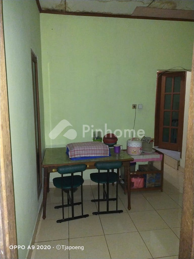 disewakan rumah di kontrakan atau di jual di jln raya pasar kecapi rt02 06 no 129 - 11