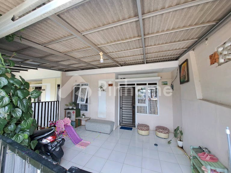 dijual rumah  over kredit  di permata puri harmoni ii blok f2 29 - 5