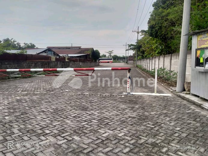 dijual tanah komersial lokasi strategis di bpp storehouse and industrial estate  jl  raya mayjend bambang juwono - 5