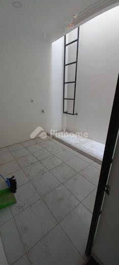 dijual rumah baru di jln alam elok  view hotel intercontinental di pondok pinang - 29