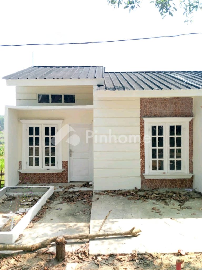 dijual rumah 2kt 60m2 di jl raya sudimara - 3