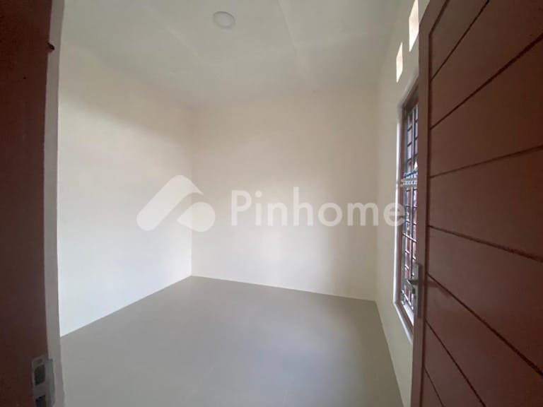 Dijual Rumah 2 Lantai Siap Pakai di Barat SKE Jambon Jl Kabupaten - Gambar 5