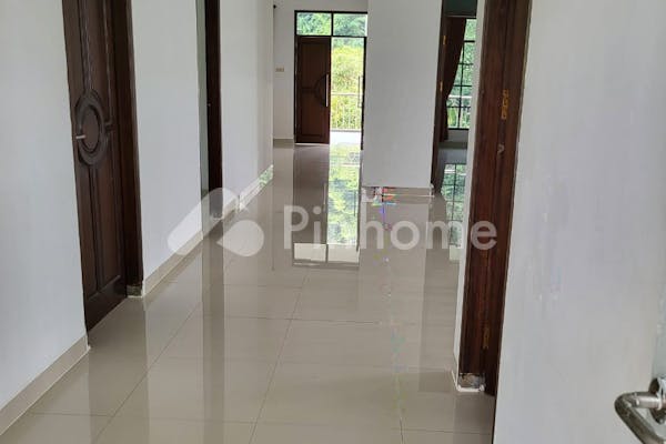 dijual rumah villa putih di jl cijambe cikidang sukabumi - 2