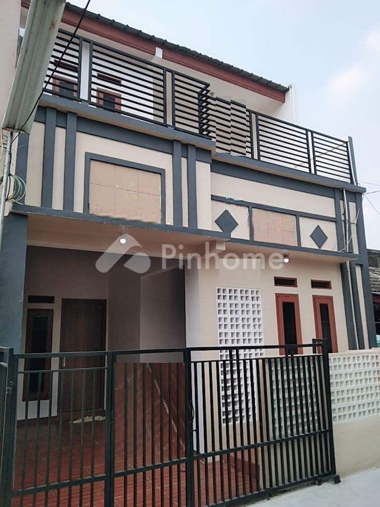 dijual rumah 2 lantai minimalis pondok ungu permai bekasi di pondok ungu permai - 1