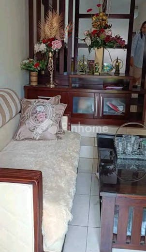 dijual rumah lokasi super strategis di cengger ayam - 9