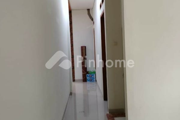 dijual rumah siap huni dekat rs di jl  moh  kahfi - 14